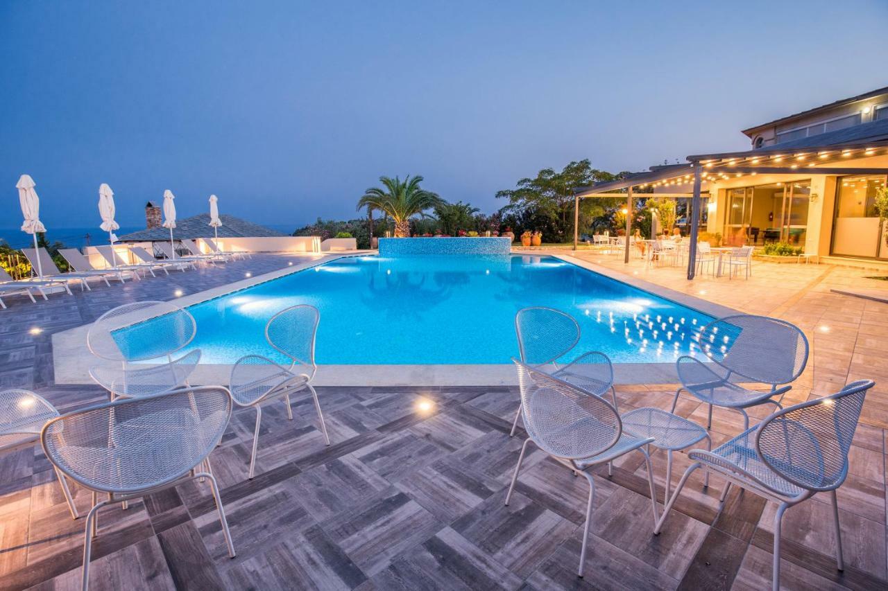 Aeria Hotel Astris Extérieur photo